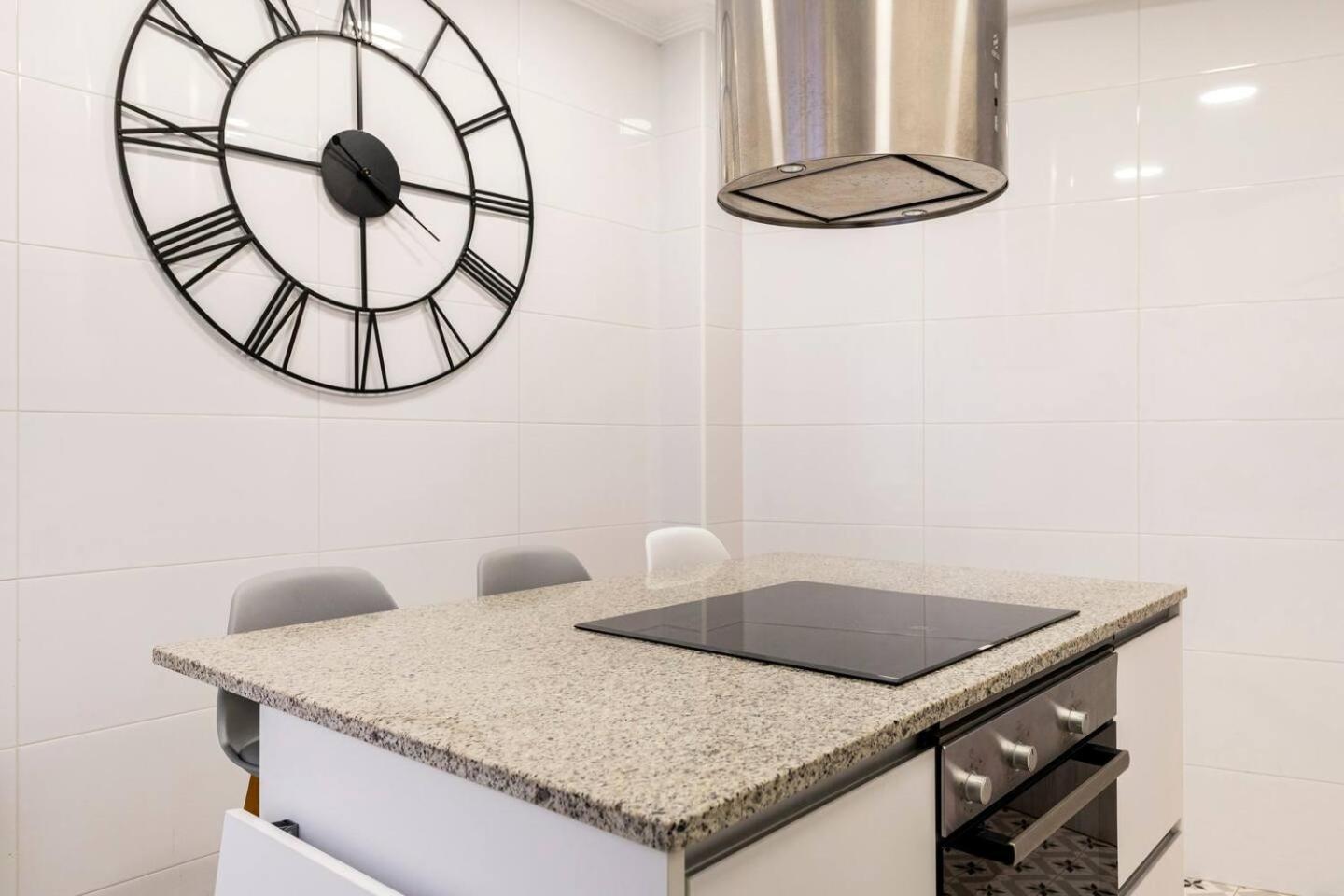 Amplio, Luminoso Y Moderno Cerca Del Casco Viejo Apartment Bilbao Bagian luar foto
