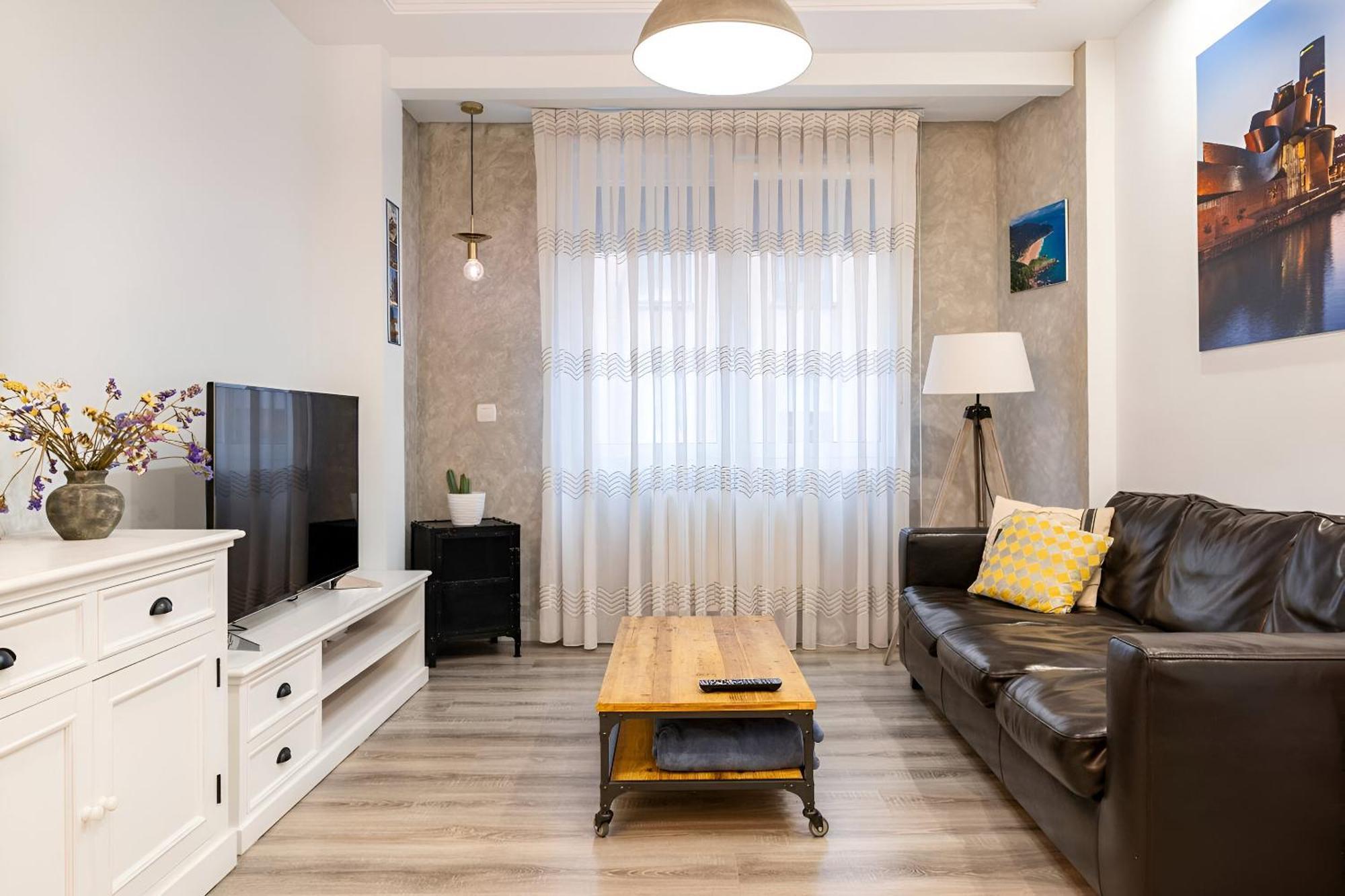 Amplio, Luminoso Y Moderno Cerca Del Casco Viejo Apartment Bilbao Bagian luar foto